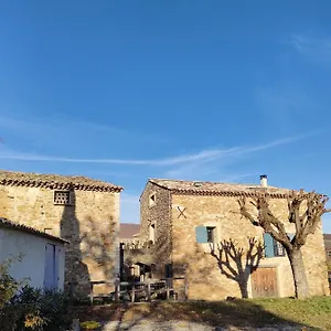 Hébergement de vacances A La Ferme, Ongles